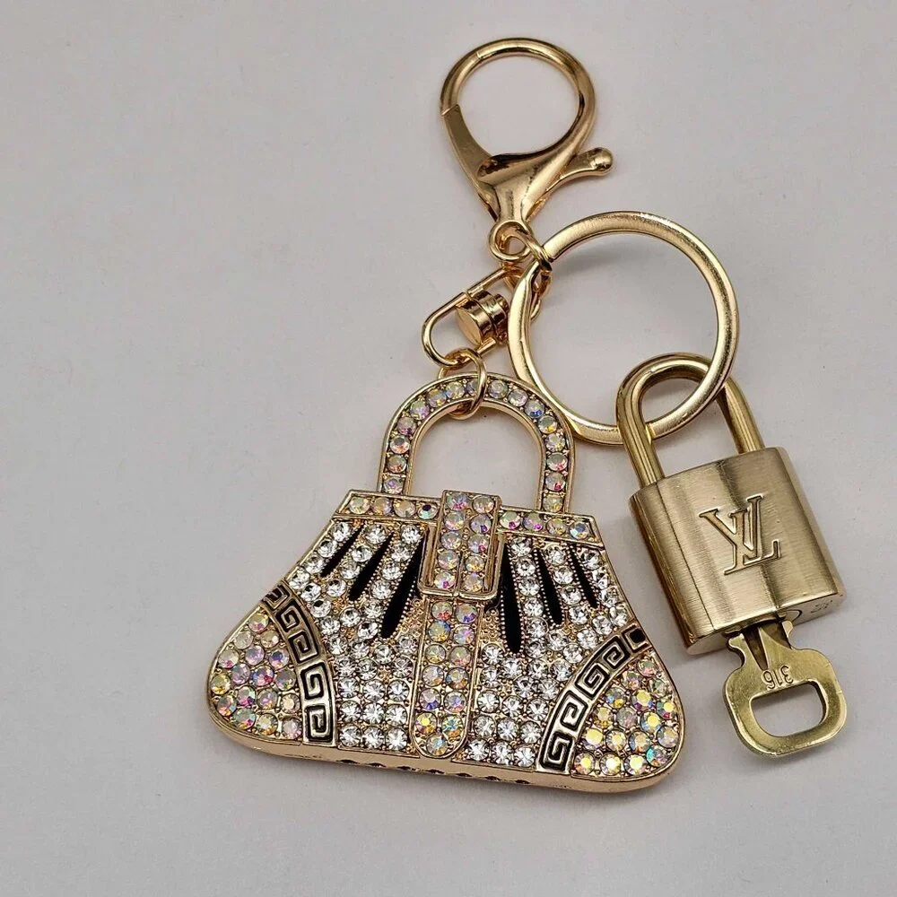 Louis Vuitton Authentic Gold Lock 🔒 Unbranded Keychain Charm for Bags - Picture 6 of 8